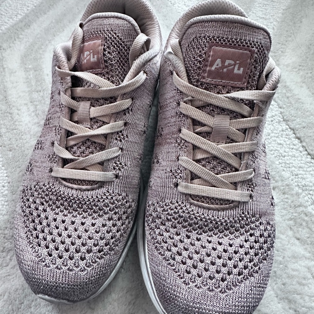 APL TechLoom Pro Women’s Sneakers – Dusty Pink – Size 8 US / 38.5 EU